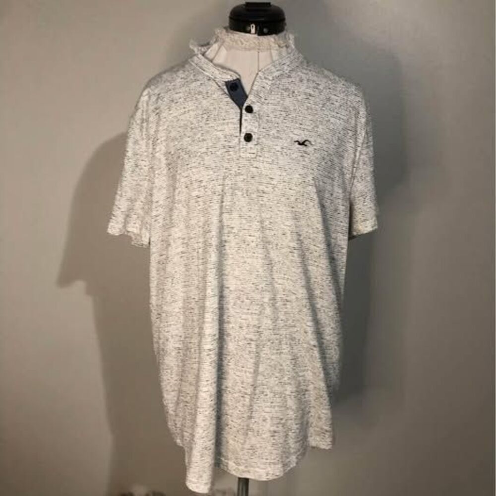 XL Hollister Mens Short Sleeve Shirt pit-pit=22” length=30” C5609